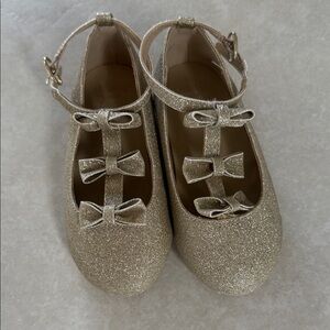 Janie and Jack Girls Glitter Bow T-Strap Dress Shoes in Gold Glitter